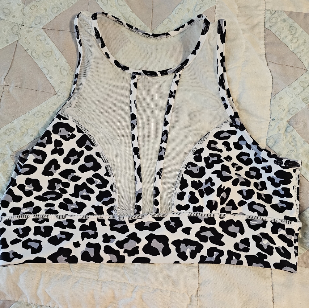 Fitbooty black/grey leopard bra